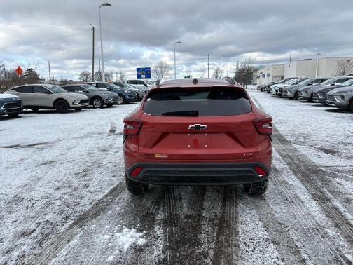 Cayenne Orange Metallic 2024 Chevrolet Trax 2RS