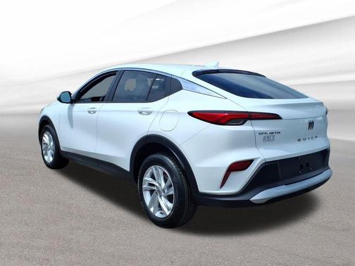 Summit White 2024 Buick Envista Preferred
