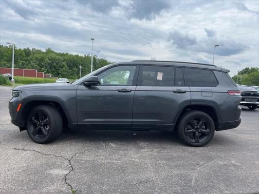 2022 Jeep Grand Cherokee L Altitude