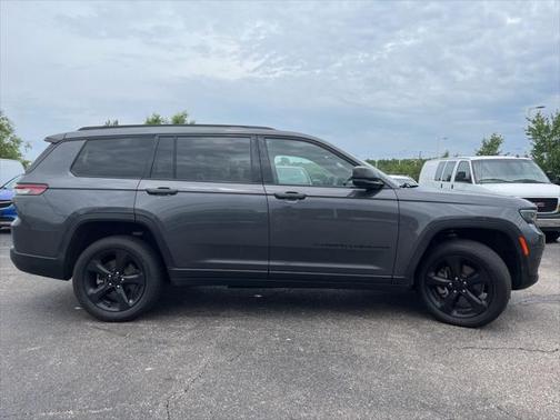 2022 Jeep Grand Cherokee L Altitude