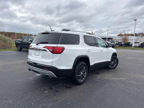 2019 GMC Acadia SLT-1