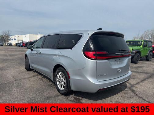 Silver Mist Clearcoat 2023 Chrysler Pacifica Touring L