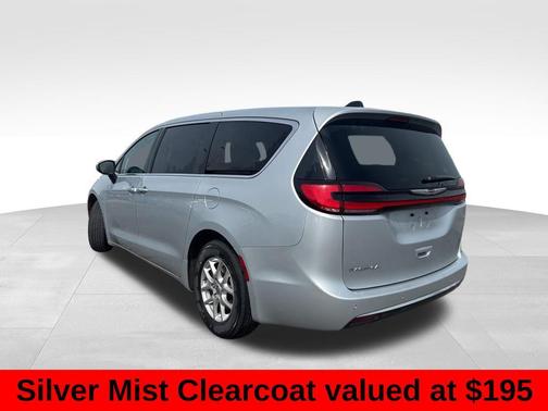 Silver Mist Clearcoat 2023 Chrysler Pacifica Touring L