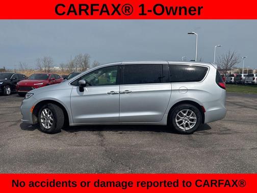 Silver Mist Clearcoat 2023 Chrysler Pacifica Touring L