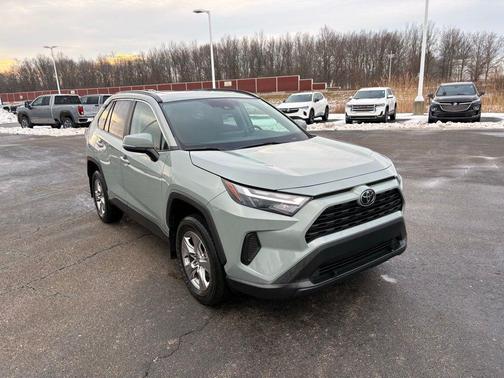 2023 Toyota RAV4 XLE