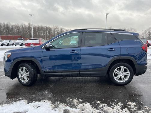 2023 GMC Terrain SLE