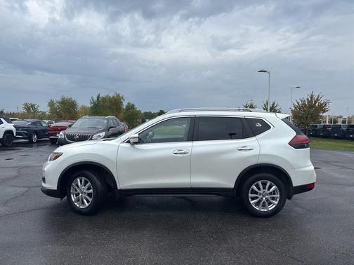 2018 Nissan Rogue SV