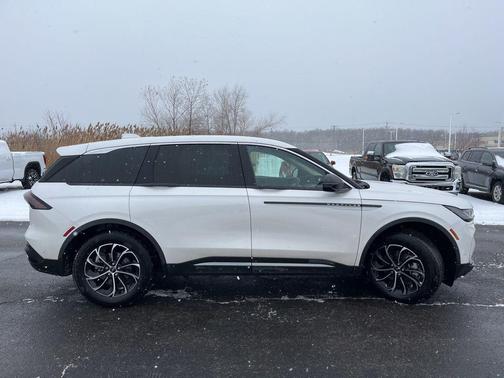 2024 Lincoln Nautilus Premiere