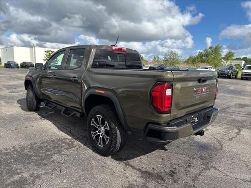 2023 GMC Canyon Base