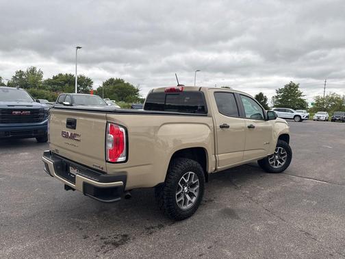 2022 GMC Canyon AT4