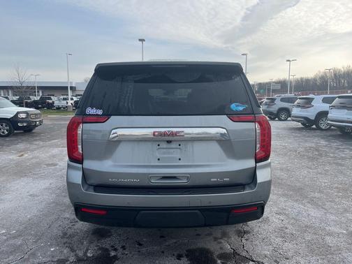 2023 GMC Yukon XL SLE
