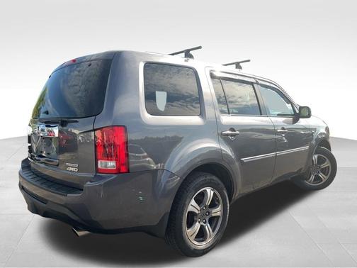 Modern Steel Metallic 2015 Honda Pilot SE