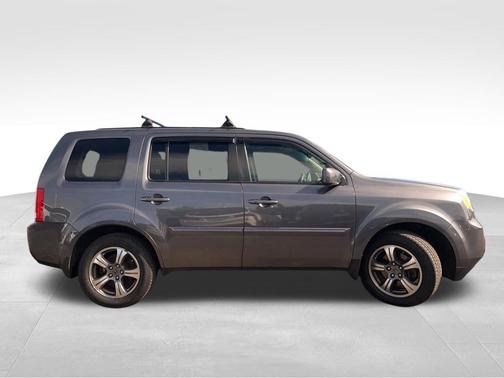 Modern Steel Metallic 2015 Honda Pilot SE