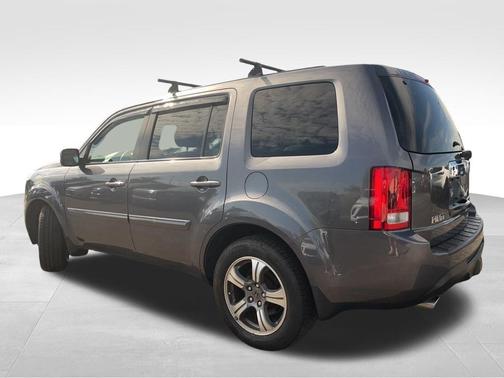 Modern Steel Metallic 2015 Honda Pilot SE