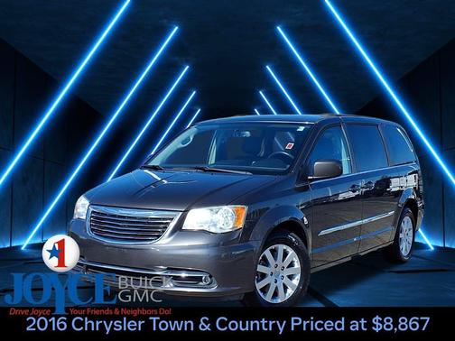 2016 Chrysler Town & Country Touring