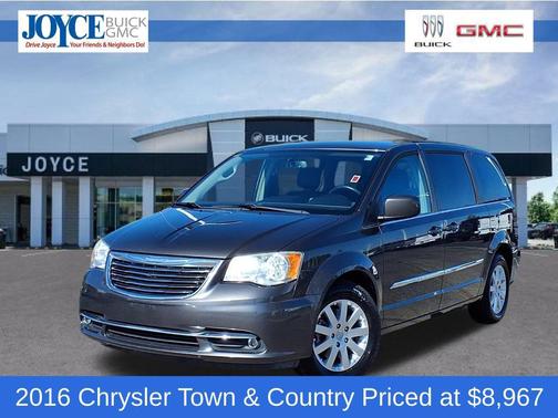 2016 Chrysler Town & Country Touring