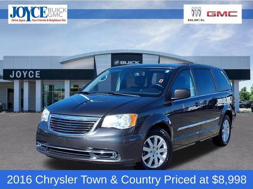 2016 Chrysler Town & Country Touring