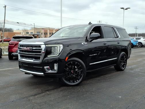 2023 GMC Yukon SLT