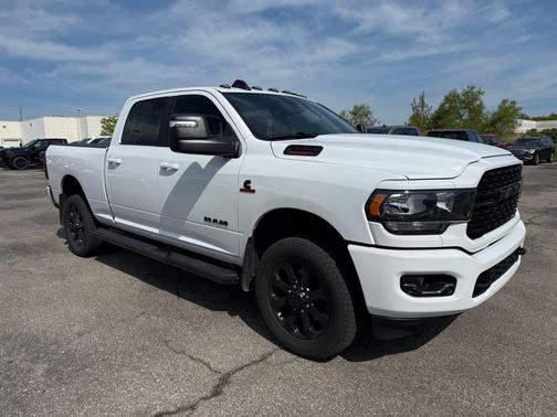 Bright White Clearcoat 2023 RAM 2500 Big Horn