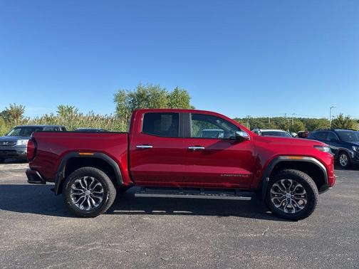 2023 GMC Canyon Denali