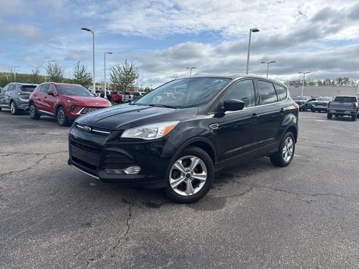 Tuxedo Black 2014 Ford Escape SE