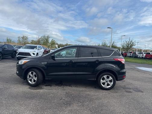 Tuxedo Black 2014 Ford Escape SE