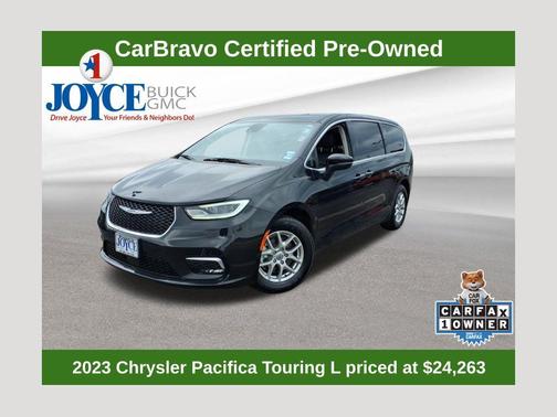 Brilliant Black Crystal Pearlcoat 2023 Chrysler Pacifica Touring L