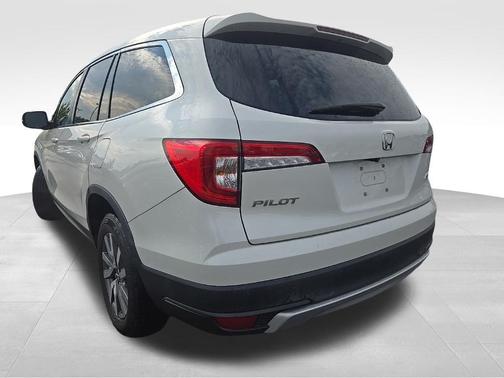 White Diamond Pearl 2019 Honda Pilot EX-L