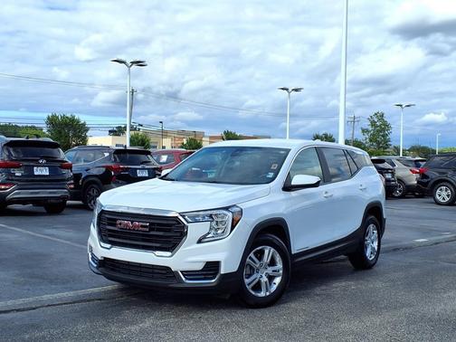 Summit White 2022 GMC Terrain SLE