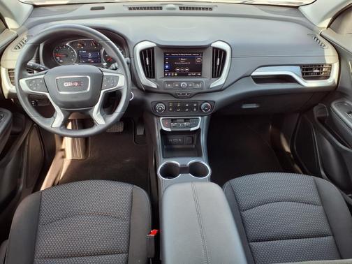 Summit White 2022 GMC Terrain SLE