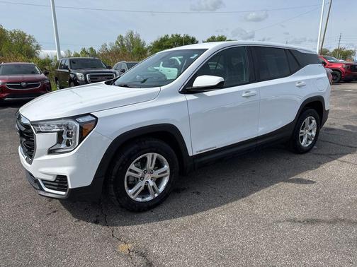 Summit White 2022 GMC Terrain SLE