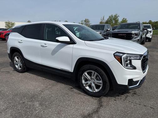 Summit White 2022 GMC Terrain SLE