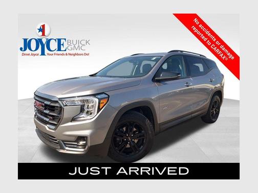 Sterling Metallic 2024 GMC Terrain AT4