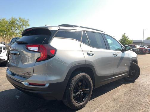 Sterling Metallic 2024 GMC Terrain AT4