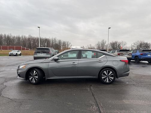 2020 Nissan Altima 2.5 SV