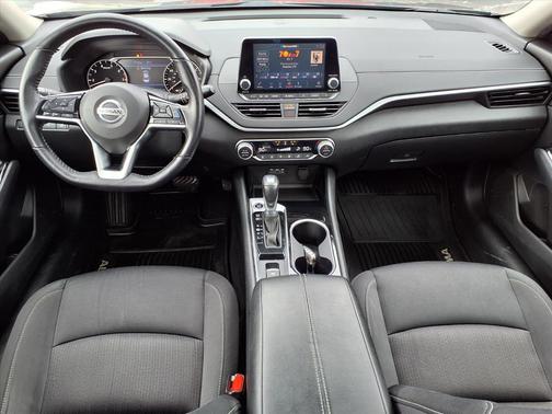 2020 Nissan Altima 2.5 SV
