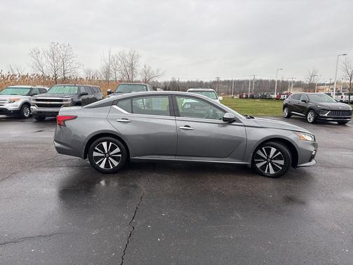 2020 Nissan Altima 2.5 SV