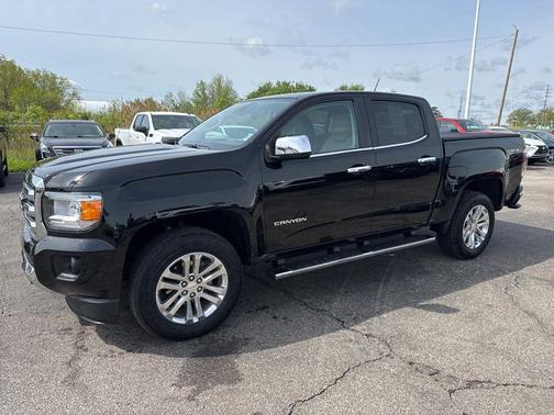 Onyx Black 2017 GMC Canyon SLT