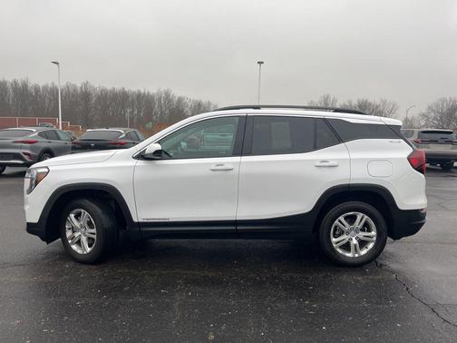 2022 GMC Terrain SLE