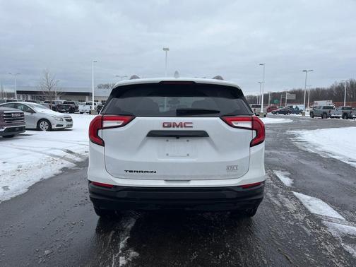 2023 GMC Terrain SLE