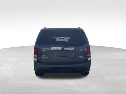 Modern Steel Metallic 2015 Honda Pilot Touring