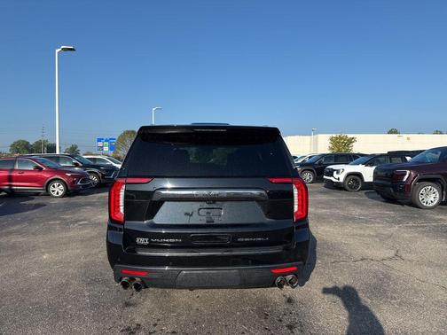 2023 GMC Yukon Denali Ultimate