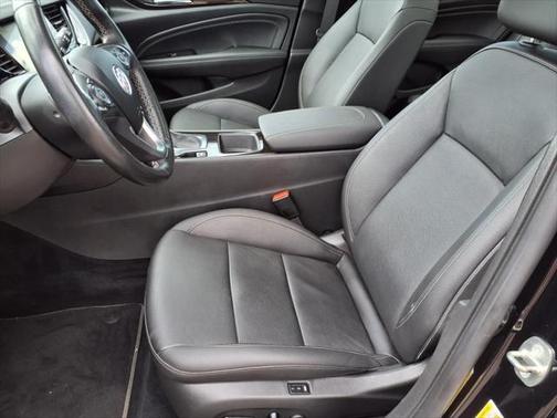 2018 Buick Regal TourX Essence