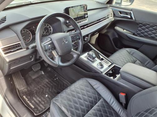 2022 Mitsubishi Outlander SEL