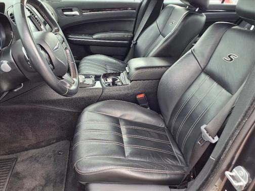 2018 Chrysler 300 S