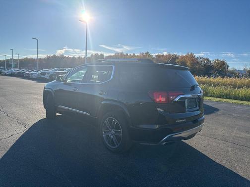 2018 GMC Acadia Denali