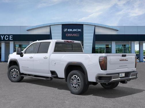 Glacier White Tricoat 2026 GMC Sierra 3500 SLT