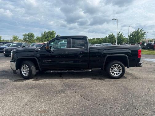 Onyx Black 2017 GMC Sierra 1500 SLE