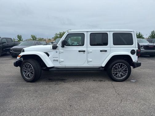 Bright White Clearcoat 2023 Jeep Wrangler Sahara 4xe