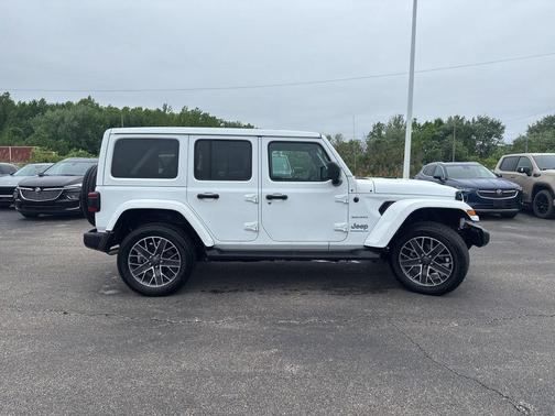 Bright White Clearcoat 2023 Jeep Wrangler Sahara 4xe